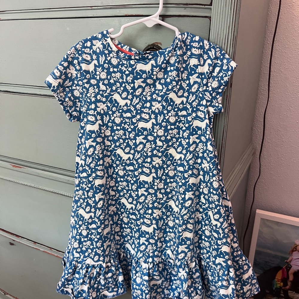 Mini Boden Blue and White Ruffled Tiered Sundress it's a 5/6